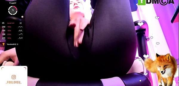  Alice masturbates and squirts in leggings